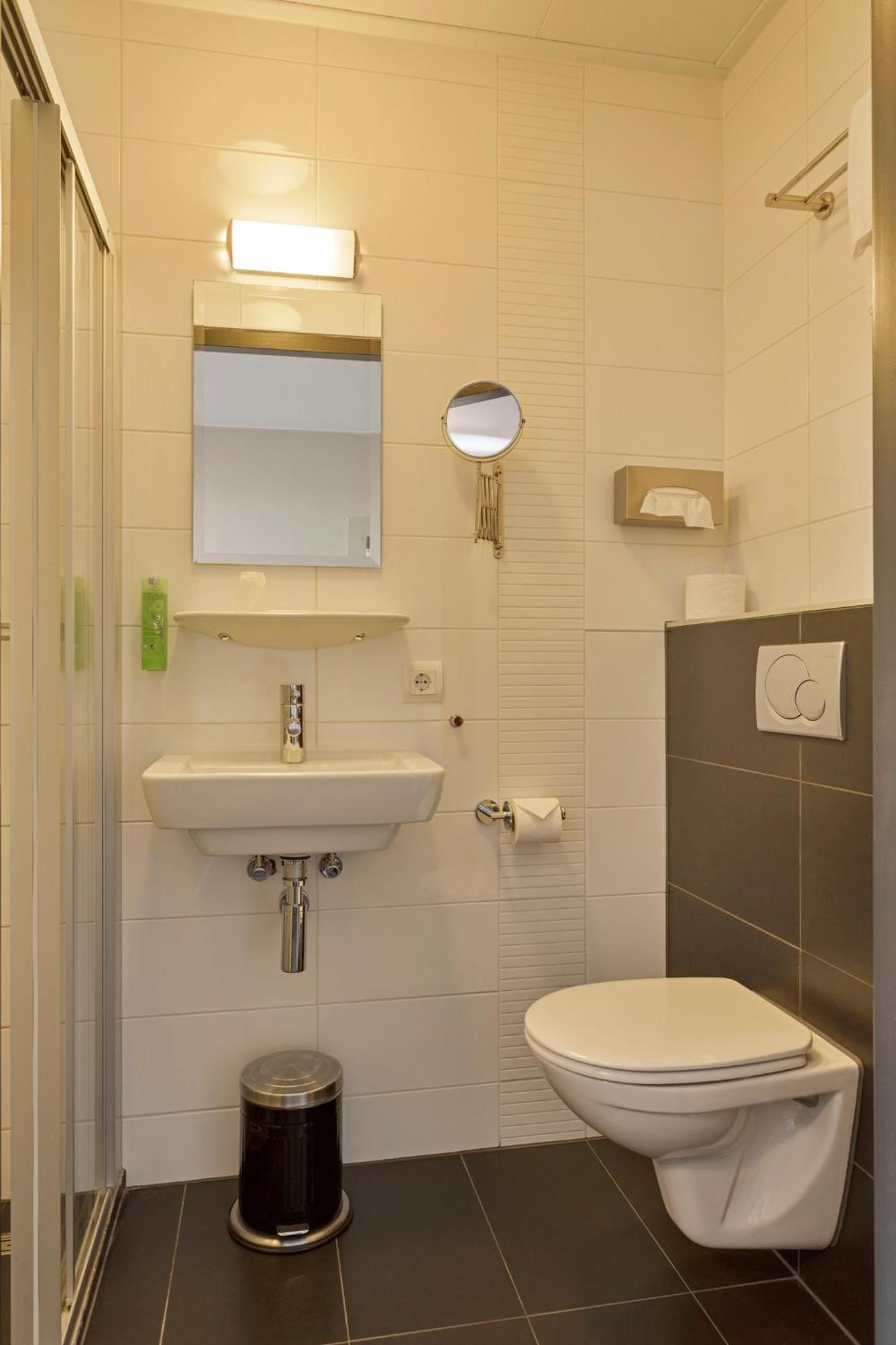 Hunzego Hotel Uithuizermeeden Esterno foto