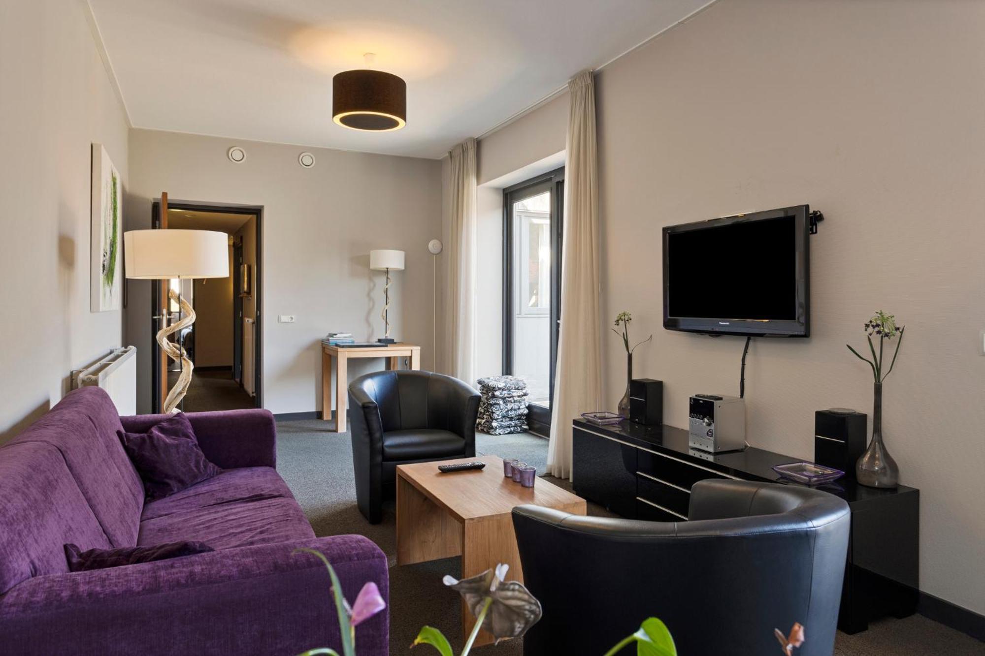 Hunzego Hotel Uithuizermeeden Esterno foto